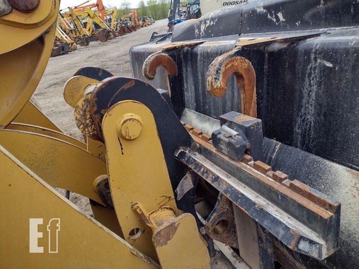 2015-caterpillar-914k-image-28