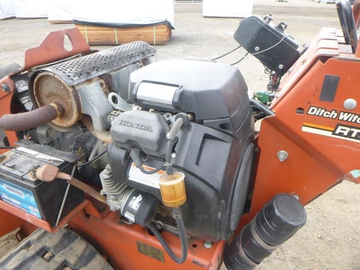 2011-ditch-witch-rt24-image-16