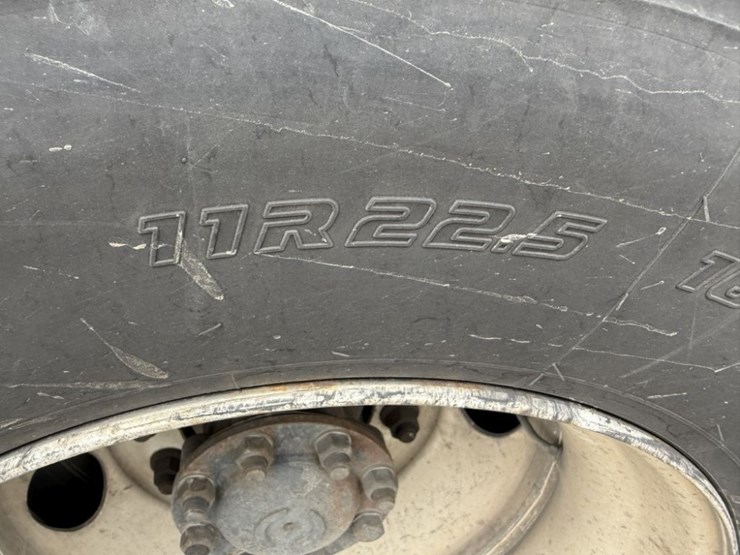 2012-international-7600-image-23