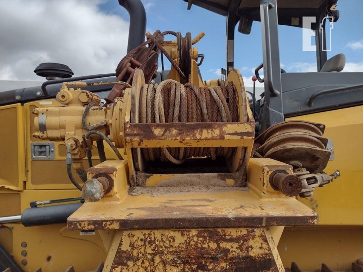 2013-deere-700k-lgp-image-22