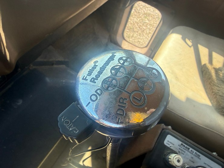 #1119-•-1990-international-navistar-paystar-5000-26'-flat-bed-truck-image-59