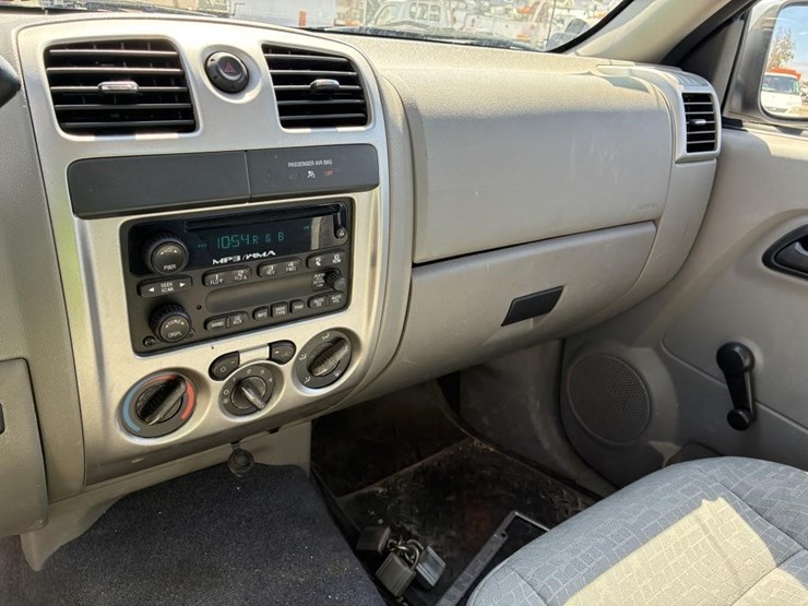 2008-chevrolet-colorado-image-16