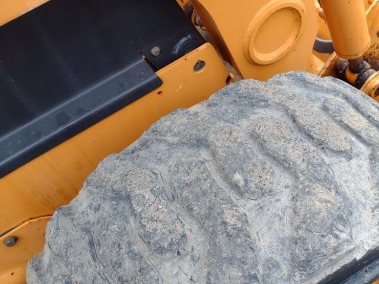 2001-case-60-xt-image-16