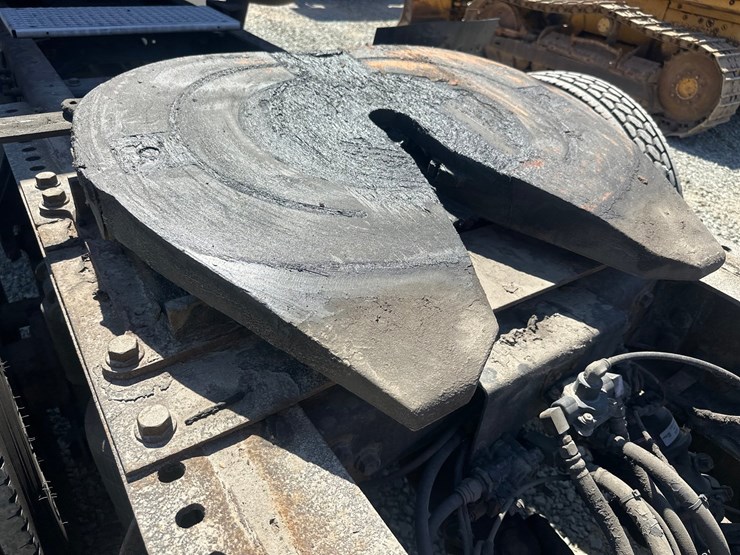 2004-massey-ferguson-8-image-26