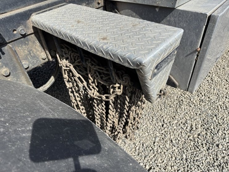 2000-peterbilt-378-image-32