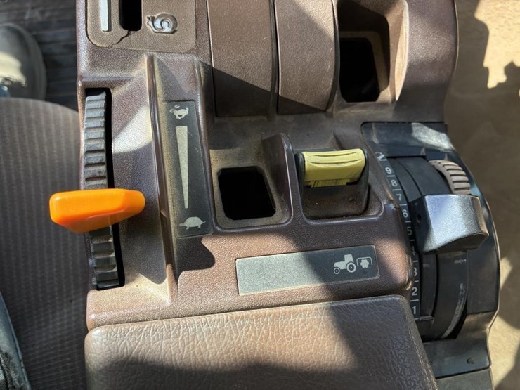 2005-john-deere-7220-image-35