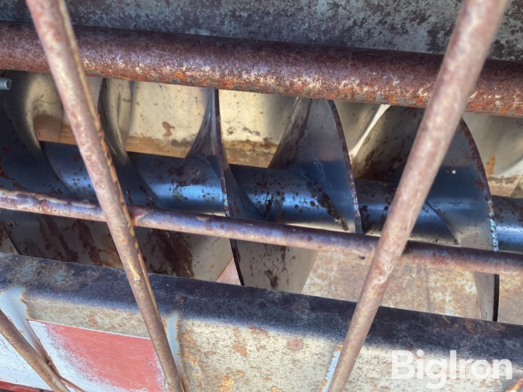 feterl-12”-diameter-auger-w/swing-away-image-20