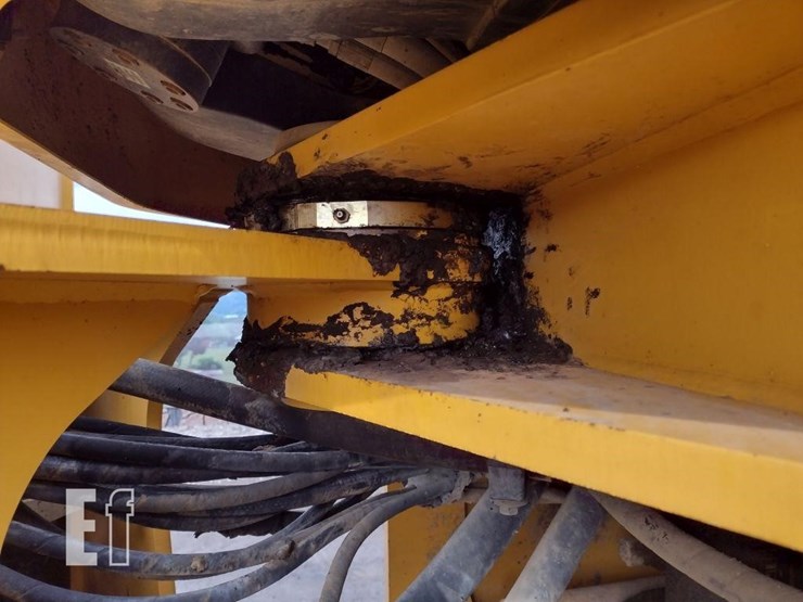 2003-deere-744j-image-26