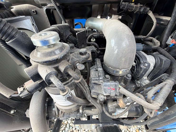 new-holland-workmaster-35-image-11