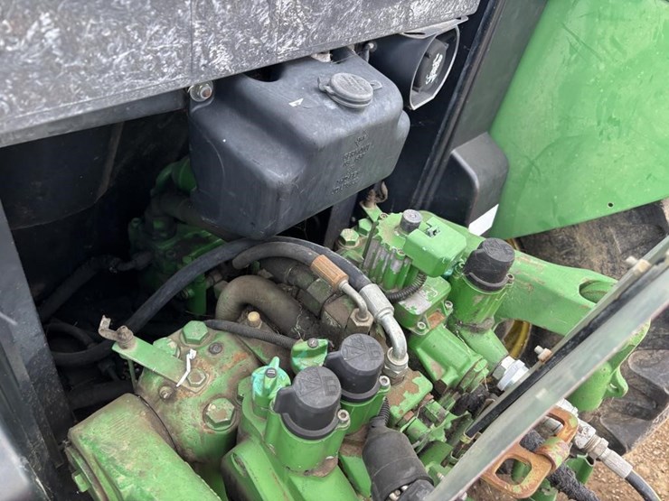 2001-john-deere-6410-image-25