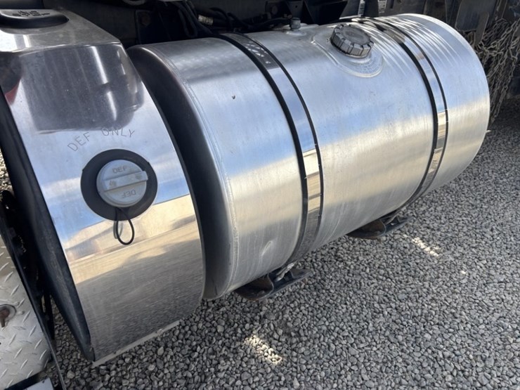 2013-kenworth-t800-image-19