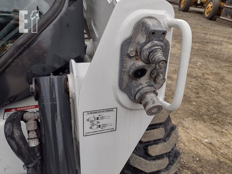 2016-bobcat-s570-image-20