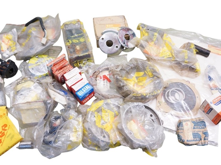 japanese---yamaha,-suzuki-etc…-miscellaneous-parts-lot-image-1