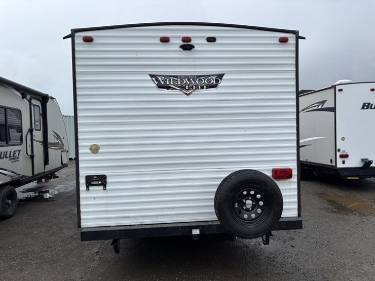 2020-wildwood-wdt282qbxl-ca-travel-trailer-image-14