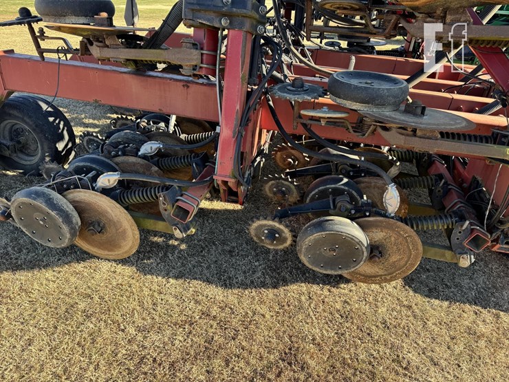 case-ih-2400-image-9