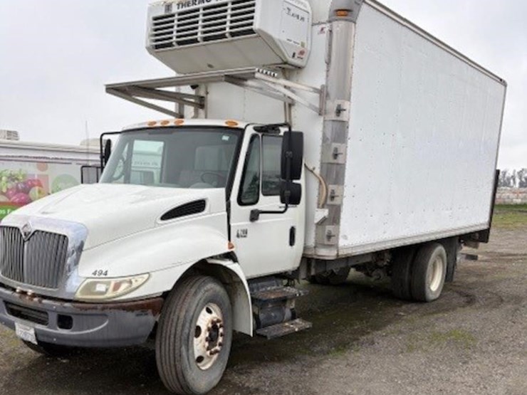 2006-international-durastar-4200-image-2