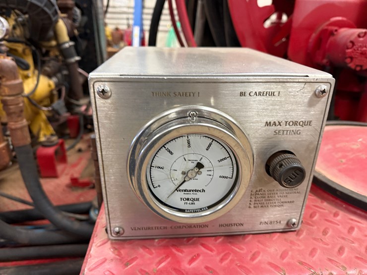 2013-caterpillar-c4.4-image-9