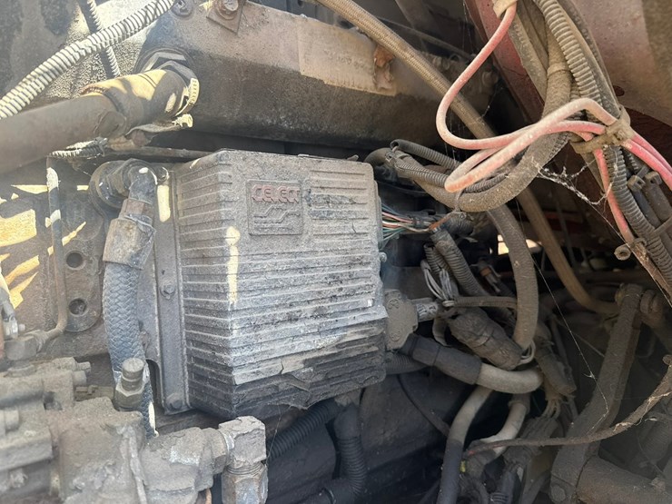 1996-ford-l9000-image-18