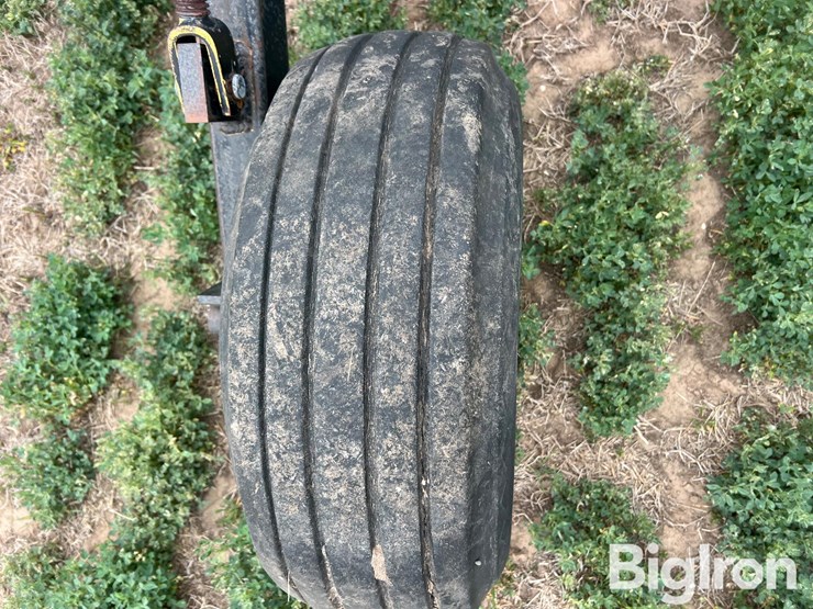 16r30-strip-tiller-image-20