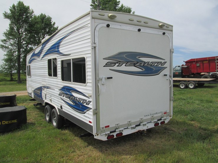 #36745-•-2011-forrest-river-stealth-24'-t/a-travel-trailer-4x4tsfw22bc009247-image-4