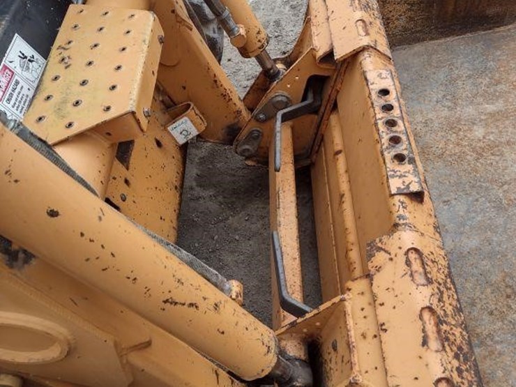 2001-case-60-xt-image-15