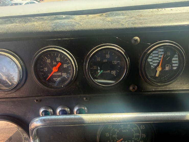 #1119-•-1990-international-navistar-paystar-5000-26'-flat-bed-truck-image-68