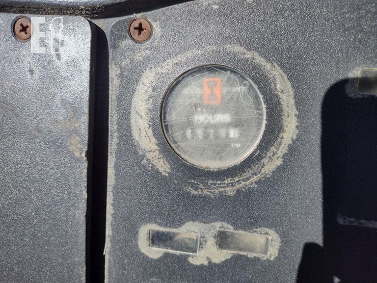 2004-jlg-g6-42a-image-6