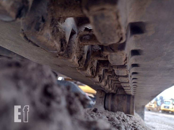 2020-deere-35g-image-30