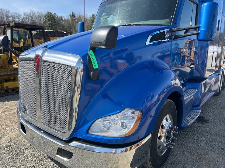 2018-kenworth-t680-image-17