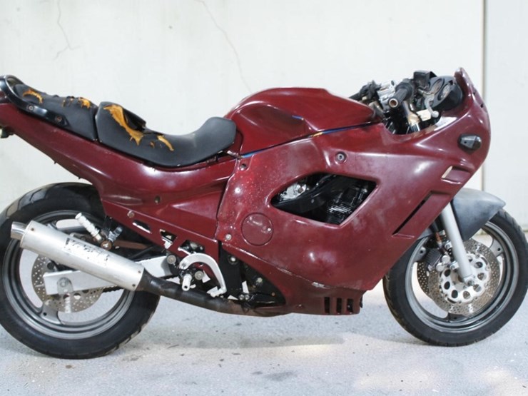 1997-suzuki-gsx600f-katana-motorcycle-image-1