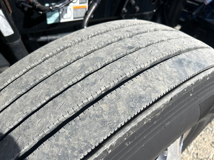 2018-kenworth-t680-image-83