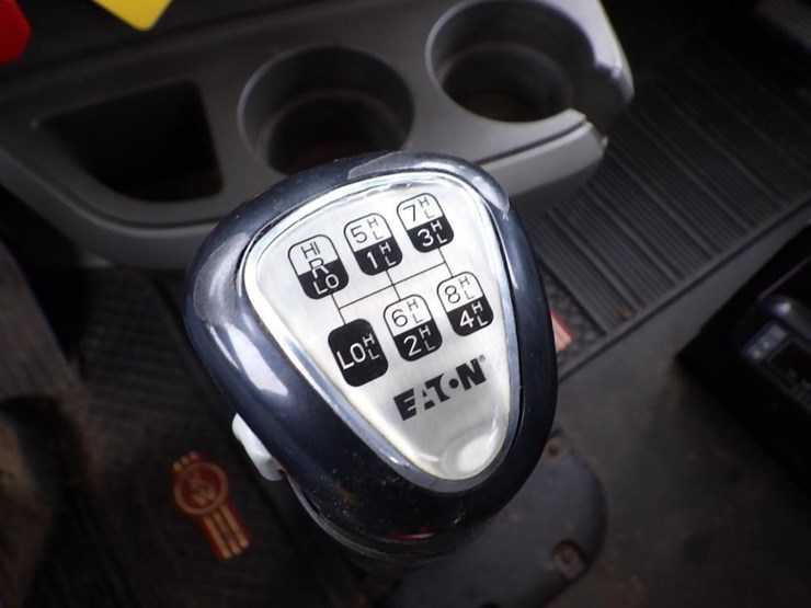 2017-kenworth-t800-image-84