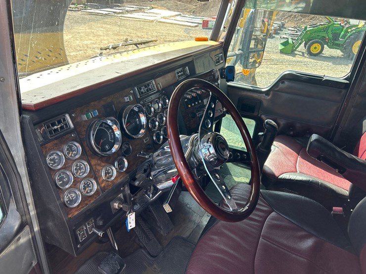 1999-kenworth-t600-image-68