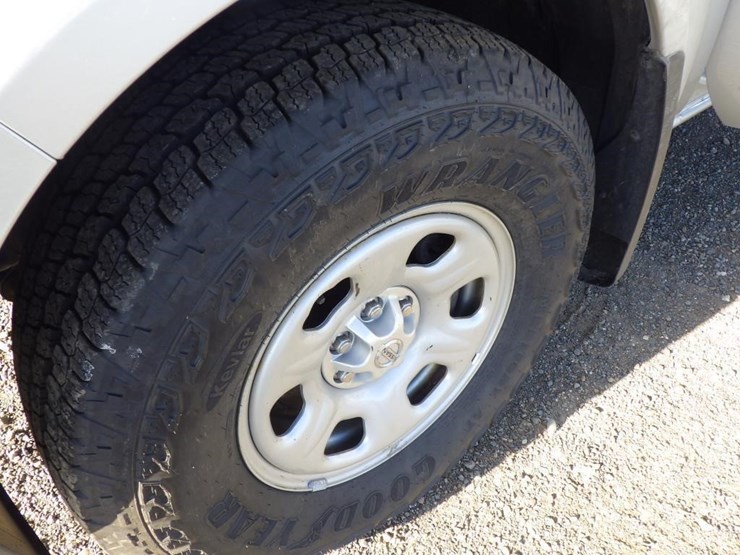 2017-nissan-frontier-image-13