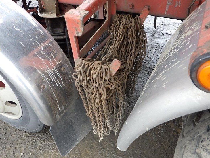 2016-peterbilt-3-axle-logging-truck-image-38