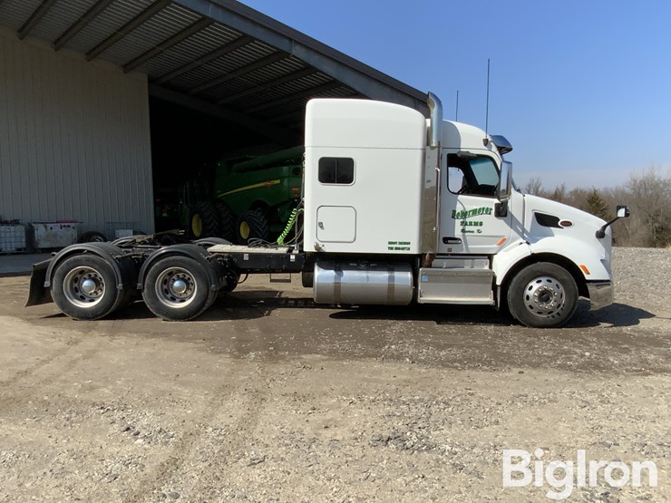 2016-peterbilt-579-image-4