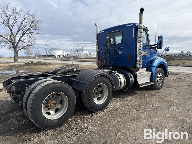 2016-kenworth-t880-image-5