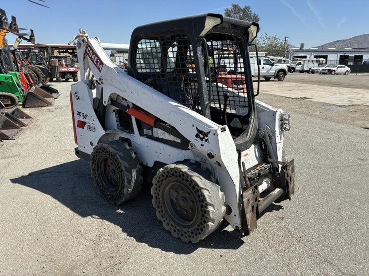 2018-bobcat-s570-image-2