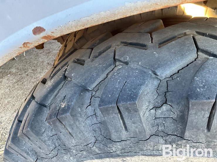 1983-ford-f800-image-16