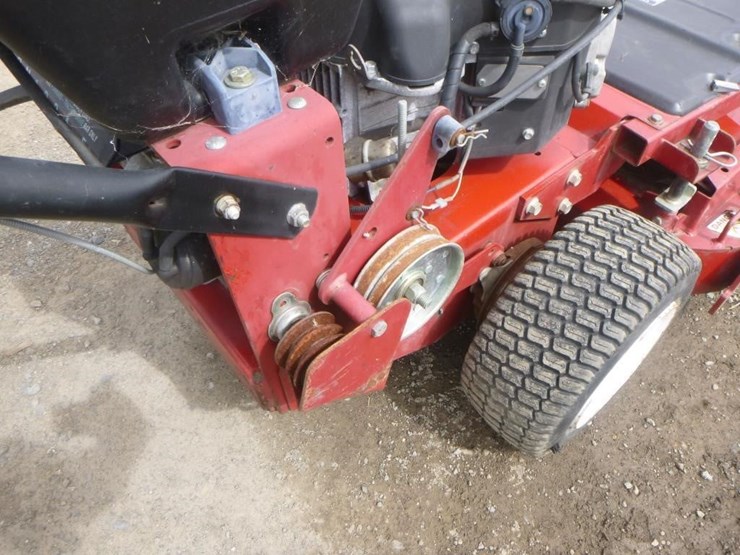 toro-lawn-mower-image-14