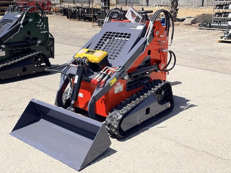 2026-zjg-zj-380-skid-steer-loader-image-1