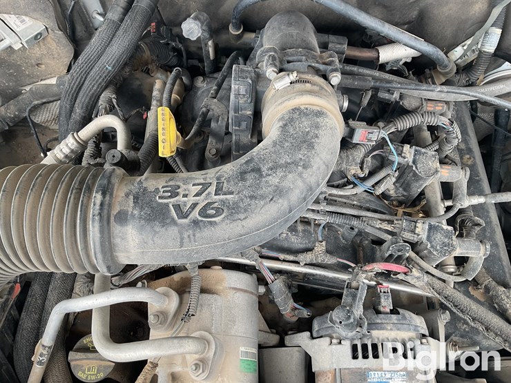 2012-jeep-liberty-image-19