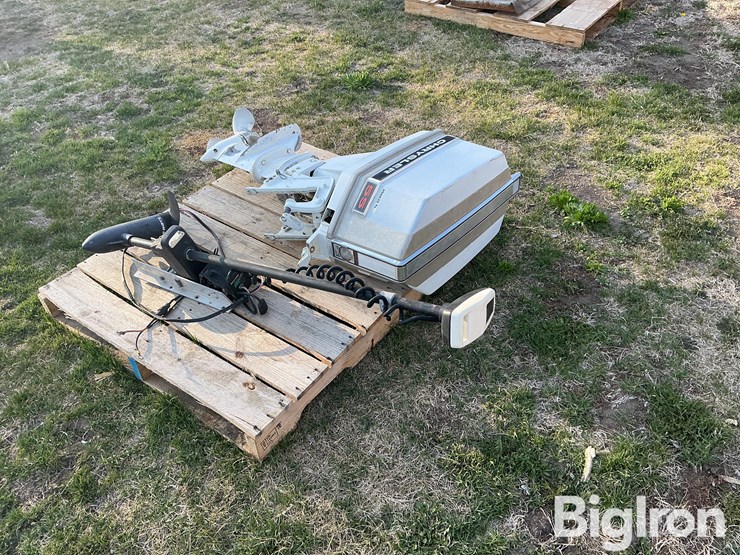 chrysler-55-boat-motor-image-5