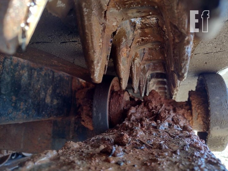 2012-morooka-mst600vd-image-13