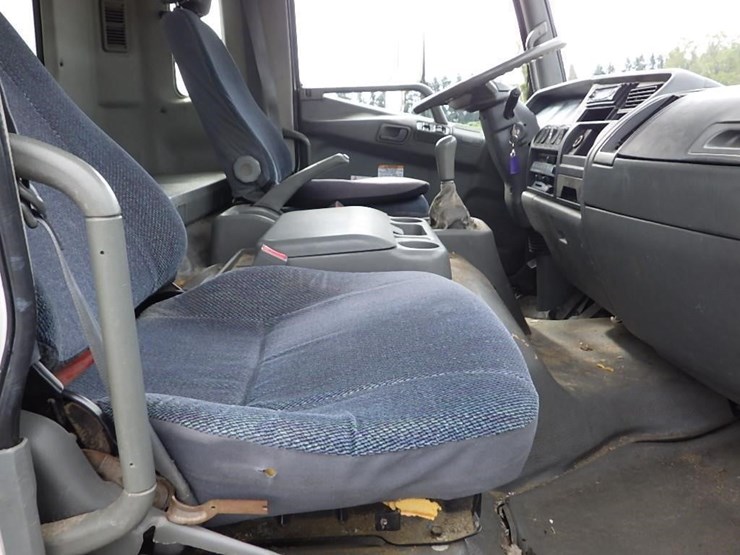 2006-mitsubishi-fuso-fm61f-image-17