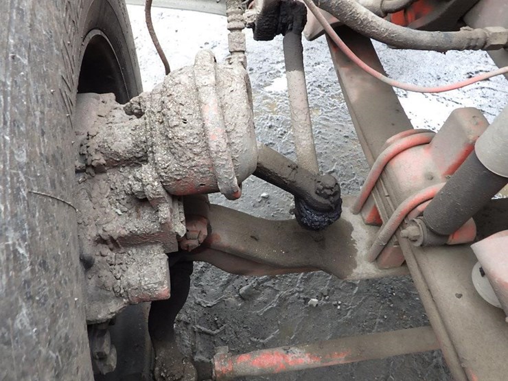 2016-peterbilt-3-axle-logging-truck-image-61