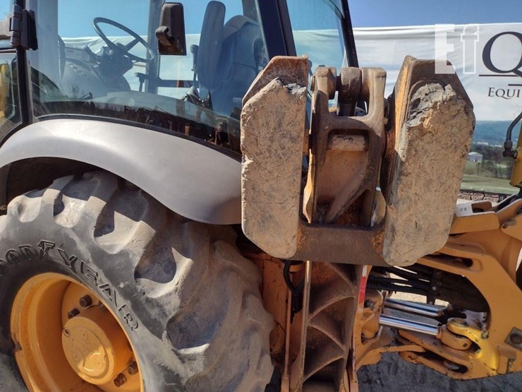 case-580m-turbo-image-16