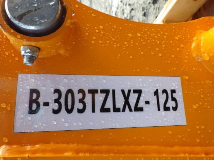 caterpillar-303-image-5