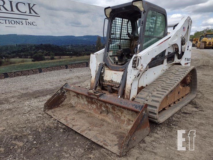 2013-bobcat-t770-image-40