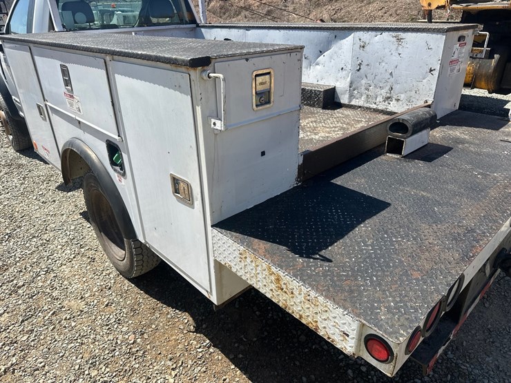 2019-ford-f550-image-18